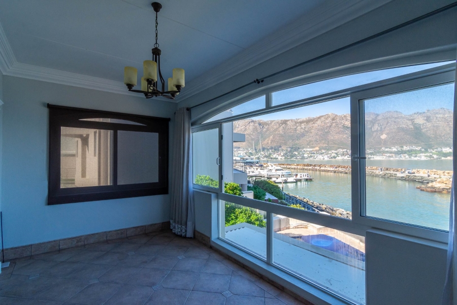 3 Bedroom Property for Sale in Harbour Island Western Cape